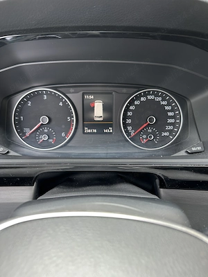 Volkswagen Multivan T6 - imagine 9