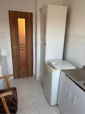PROPRIETAR vând apartament 2 camere semidecomandat,ultracentral ( George Apostu ),Bacau. - imagine 6