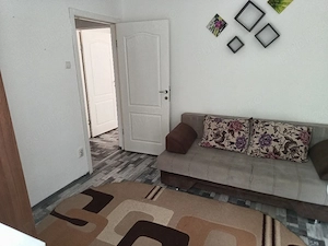 închiriez apartament cu doua camere pe Str. Oituz 