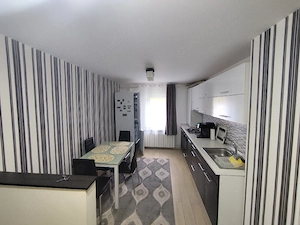 Apartament 3 camere cf 1 decomandat micro 4 - imagine 4