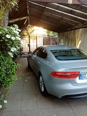 Jaguar XE achizitionata de noua din reprezentanta Jaguar prima inmatriculare 2019  variante-schimb  - imagine 6