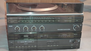 Combina audio de patrimoniu PHILIPS F 1530 