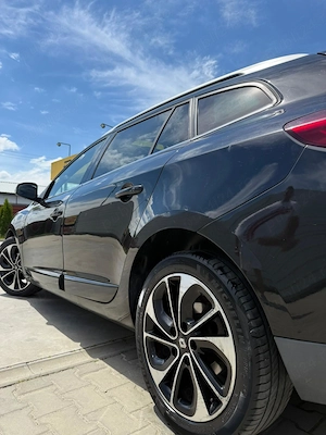 Renault Megane 3 BOSE Edition 2014 132cp - imagine 8