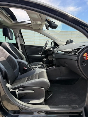 Renault Megane 3 BOSE Edition 2014 132cp - imagine 6