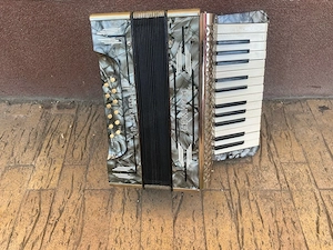 acordeon Hohner Student II