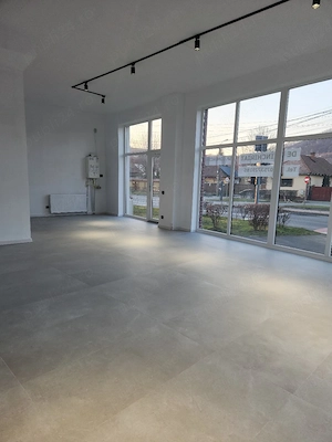 !Spatiu comercial 120  MP - imagine 9