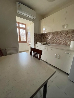 Direct Proprietar: Apartament 3 camere, complet decomandat și renovat   Zona Lipovei - imagine 5