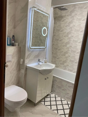 Direct Proprietar: Apartament 3 camere, complet decomandat și renovat   Zona Lipovei - imagine 3