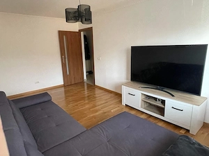 Direct Proprietar: Apartament 3 camere, complet decomandat și renovat   Zona Lipovei