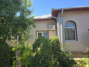Vand casa din caramida
