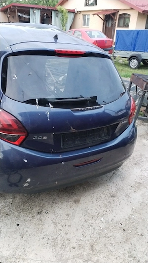 dezmembrez Peugeot 208 Fab 2016 - imagine 2