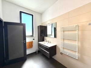 Vila cu 4 camere cu lift, jacuzzi și terasă panoramică tip penthouse - imagine 10