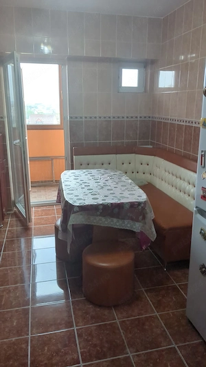 Proprietar vind apartament cu trei camere  - imagine 6