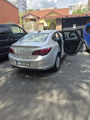 vând Astra j 2018 luna9 - imagine 5
