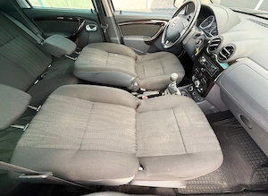 Dacia Duster dCi 110 FAP 4x4 Laureate - imagine 15