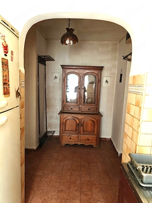 De vânzare apartament 3 camere la preț de 2 camere - imagine 2