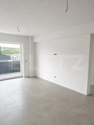 Apartament 2 camere, 40 mp, Parcare, Semifinisat, Petrom Baciu