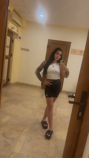 La tine sau Hotel 