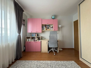 Proprietar   vând apartament 3 camere spatios  - imagine 5