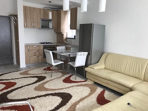 Inchiriez apartament cu două camere