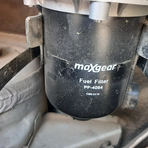 oglindă stingă brat lung   .    grilă fata.  capace roti originale.  filtru motorina carcasă  - imagine 4