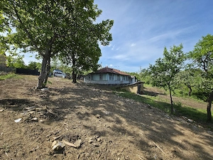 Casa tradiționala 80mp si teren intravilan 1829m, vedere spre padure, schimb apart. 2 camere Iasi. - imagine 5