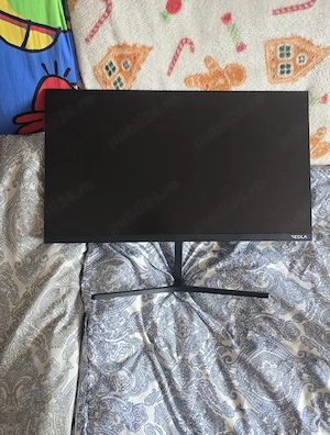 Monitor Tesla, 100hz , stare excelentă