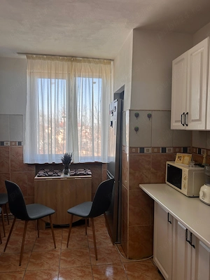 Vând apartament semidecomandat 2 camere - imagine 5
