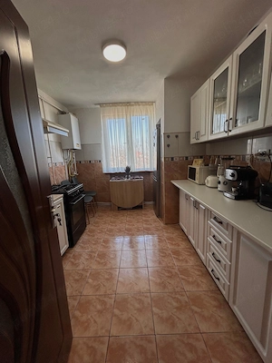 Vând apartament semidecomandat 2 camere - imagine 4