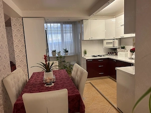 Apartament ultracentral 4 camere - imagine 4