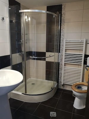 Vand apartament 76 mp si garaj subteran, bloc nou, etaj intermediar, lift, zona de sus - imagine 3