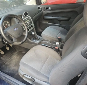 Ford focus 2006 1400 cm  benzină - imagine 3