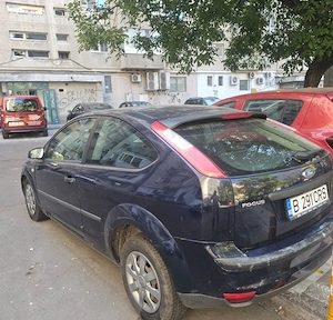 Ford focus 2006 1400 cm  benzină - imagine 2
