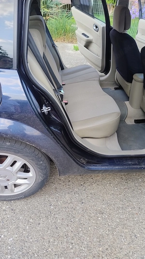 Se vinde Renault Megane 2 break,an 2008,km195000 - imagine 4