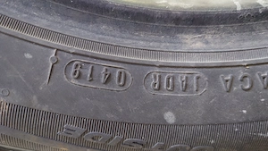 Vând 2 buc cauciucuri de vara 185/60 R15 - imagine 7