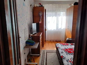 vand apartament decomandat  3 camere