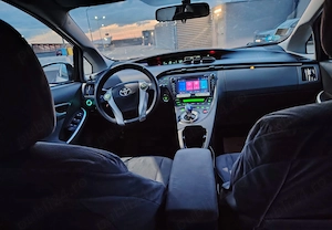 Vând Toyota Prius 3 hybrid  - imagine 2