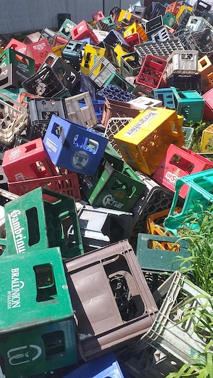 navete plastic  lăzi plastic cu sticle sau fără sticle