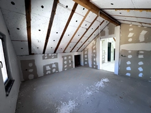 Vanzare casa P+M in Sendreni( in spatele Primariei), pret 99 000 euro - imagine 14