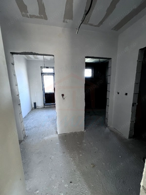 Vanzare casa P+M in Sendreni( in spatele Primariei), pret 99 000 euro - imagine 18