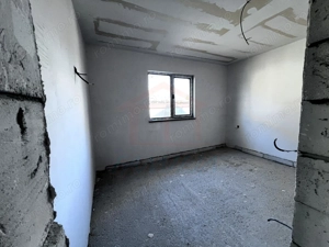Vanzare casa P+M in Sendreni( in spatele Primariei), pret 99 000 euro - imagine 20