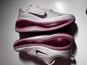 Nike Vomero ZoomX