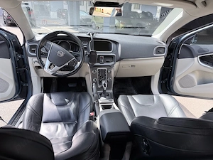 VOLVO V40 SUMMUM   AUTOMATĂ   Cutie refăcută complet   Stage 1 Safe 140-145 CP - imagine 4