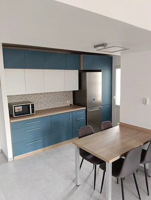 Dacia - Apt 3 camere de închiriat, decomandat, 2 băi