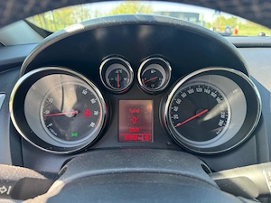 Opel Astra GTC 1.6 Turbo   2012 - imagine 6