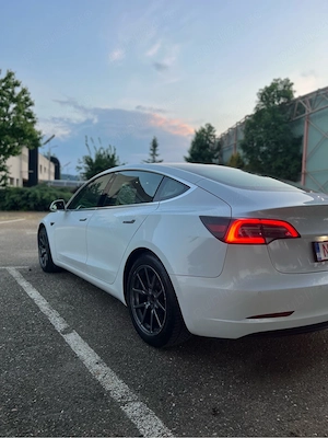 Tesla Model 3 Standard Range Plus | 2020 | Autopilot | model 2  km - imagine 4