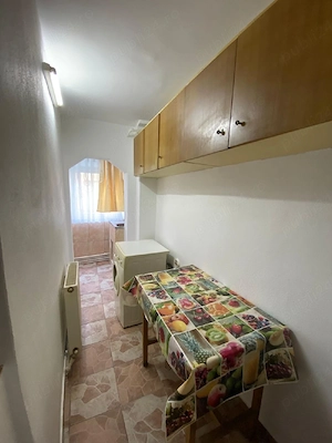 Închiriez apartament cu o camera - imagine 2