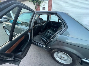 BMW 750 V12 E32  - imagine 9