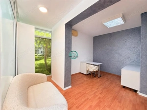 Vand spatiu comercial in Tudor, Blv. Pandurilor suprafata utila 33 mp - imagine 2