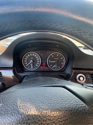 Bmw seria 3 e90 - imagine 3